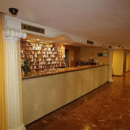 Luxurious 1 Bed With 5 Pools & Gardens. Apartment