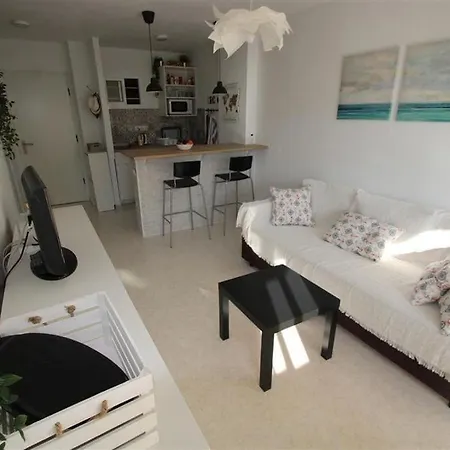 Luxurious 1 Bed With 5 Pools & Gardens. Apartment Benalmádena